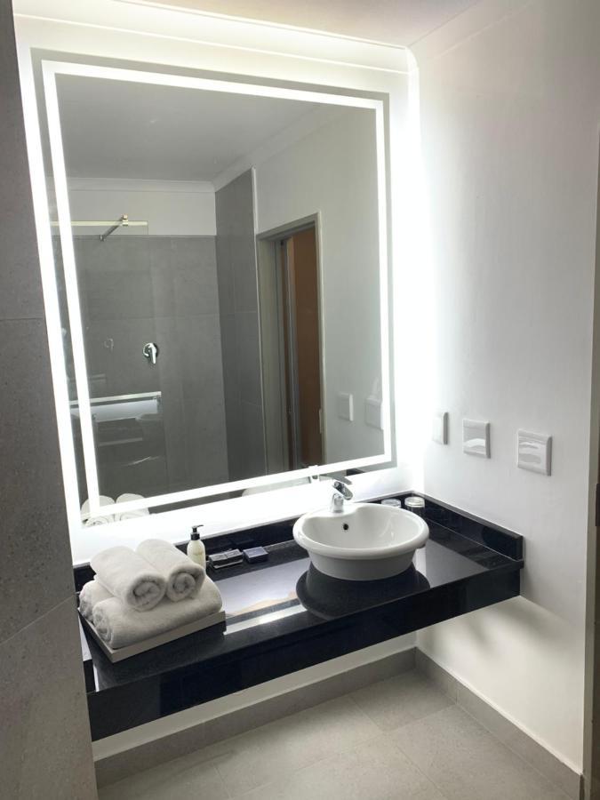 Hotel The Oasis Upington Esterno foto